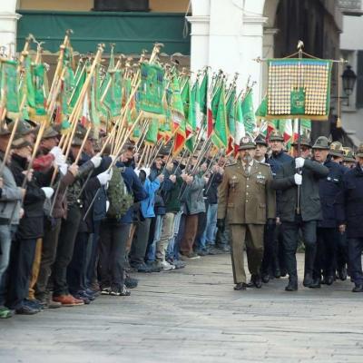 Onori Al Labaro Nazionale In Piazza Della Loggia